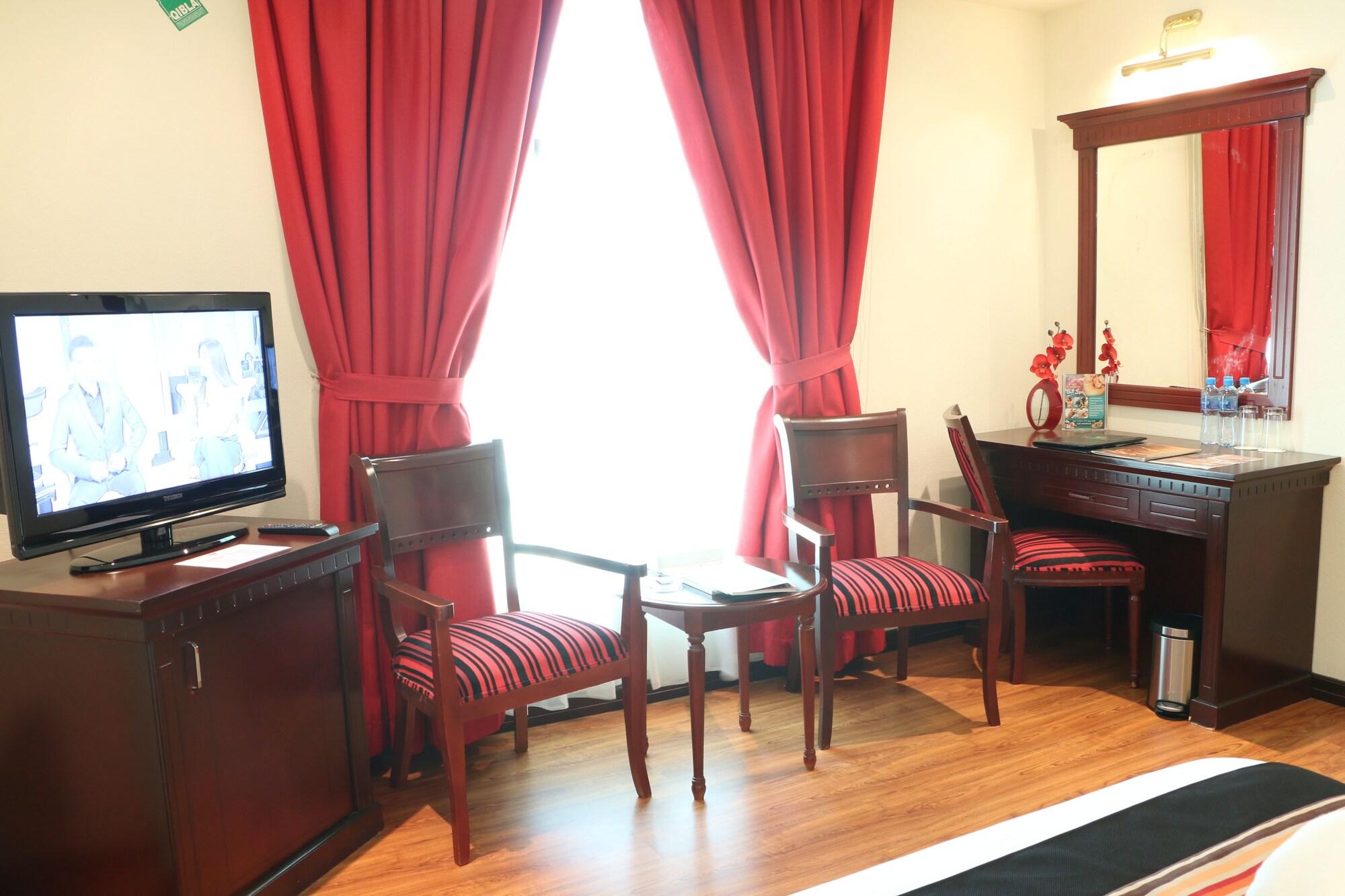 Pars International Hotel Манама Екстериор снимка