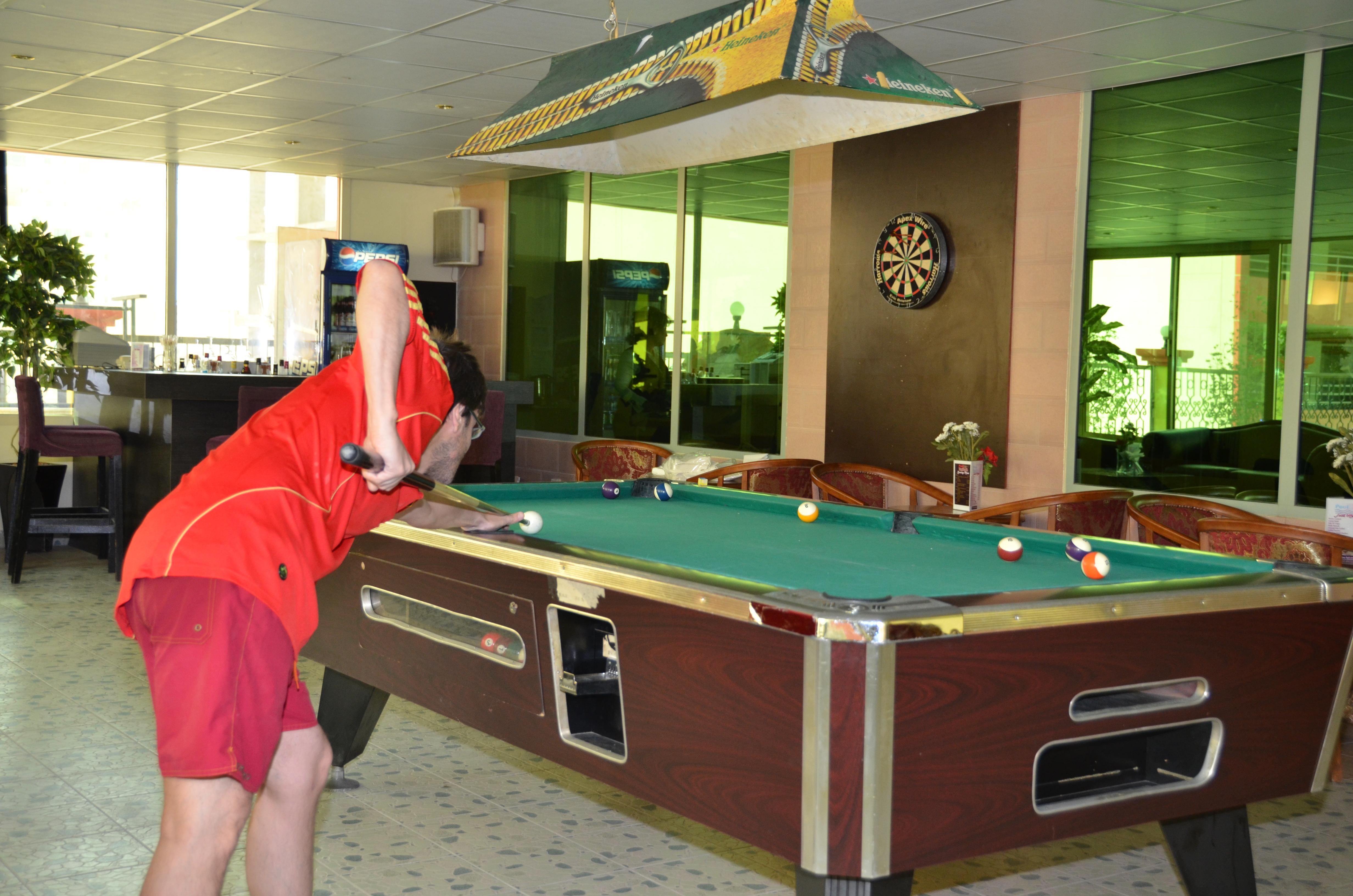 Pars International Hotel Манама Екстериор снимка
