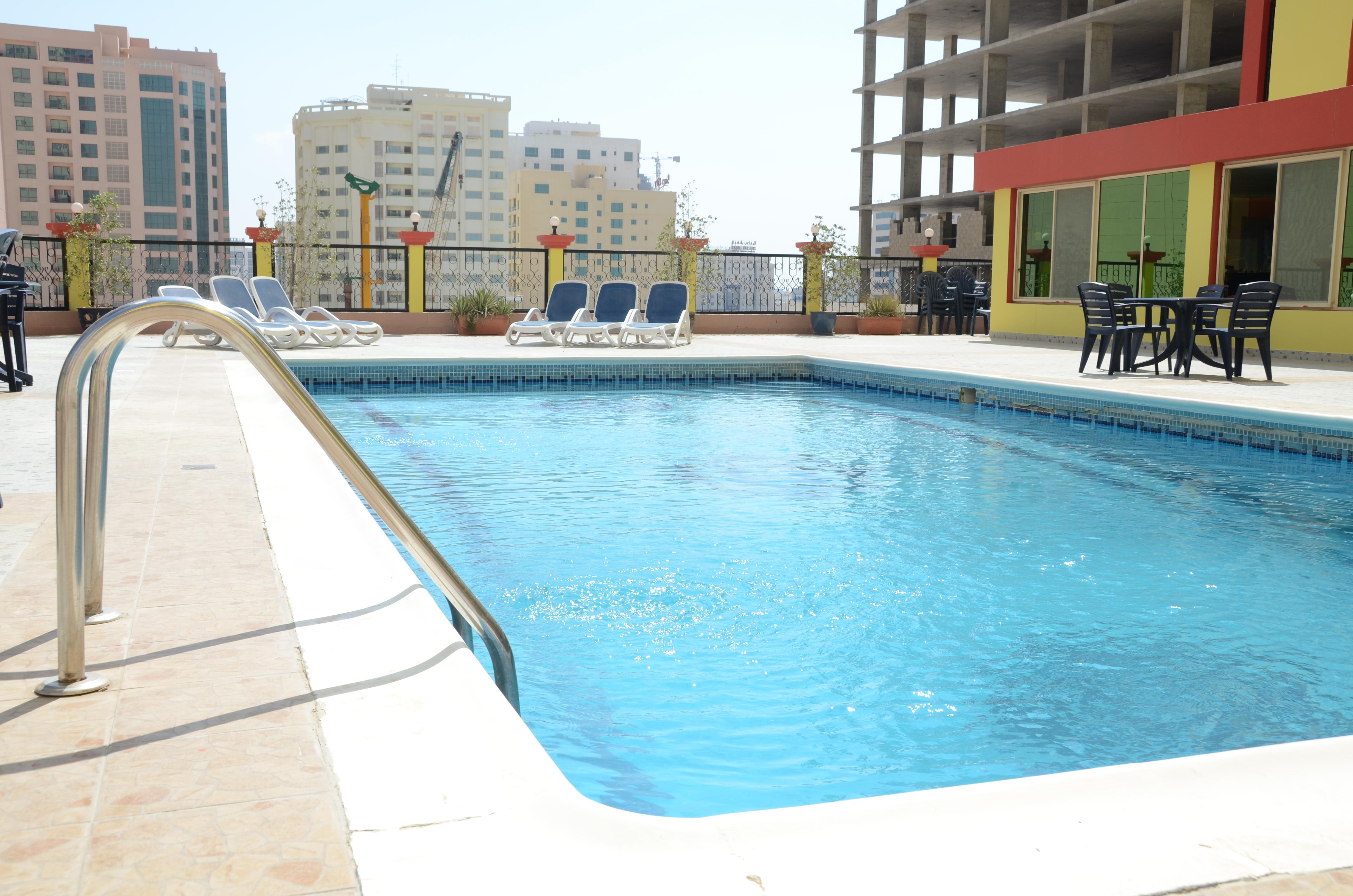 Pars International Hotel Манама Екстериор снимка