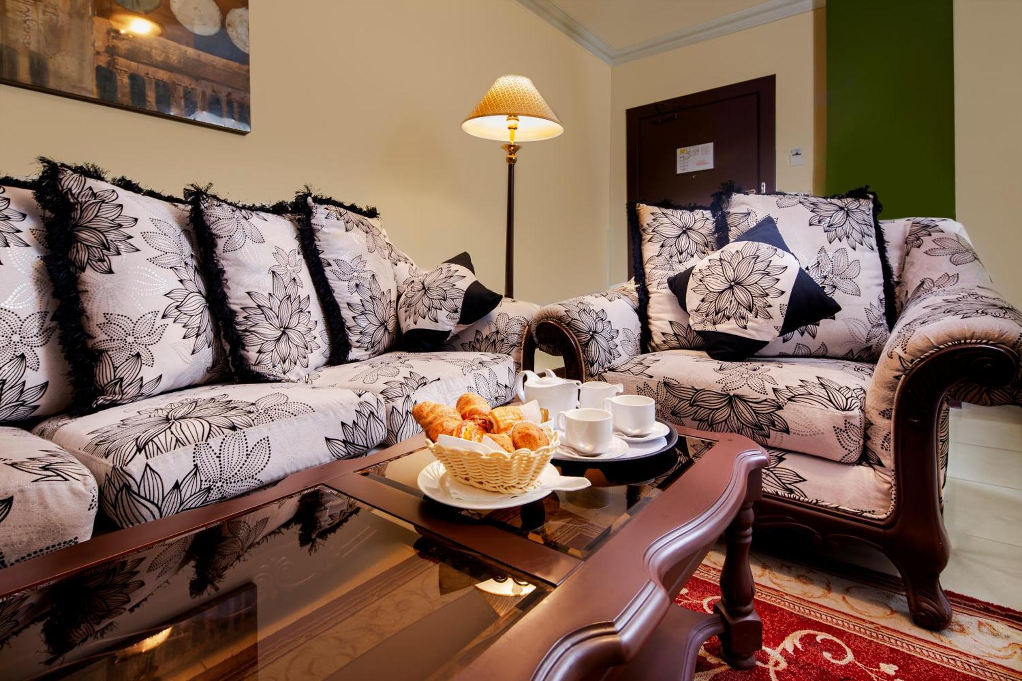 Pars International Hotel Манама Екстериор снимка