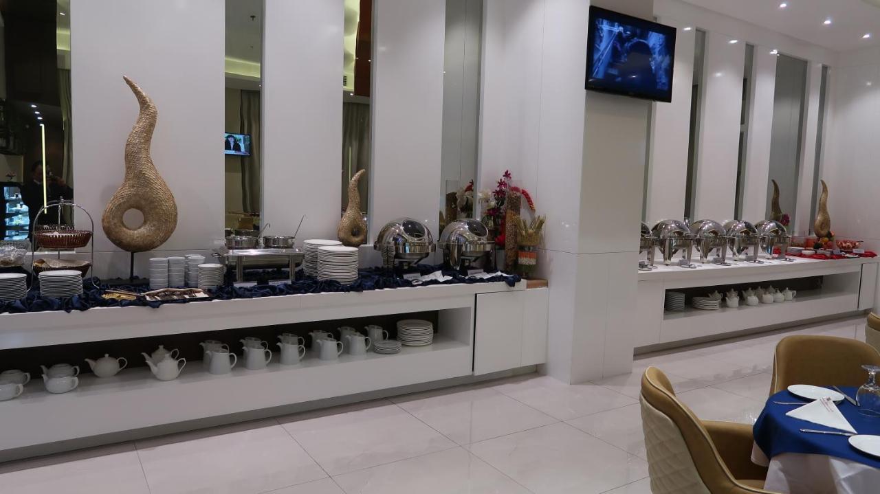 Pars International Hotel Манама Екстериор снимка