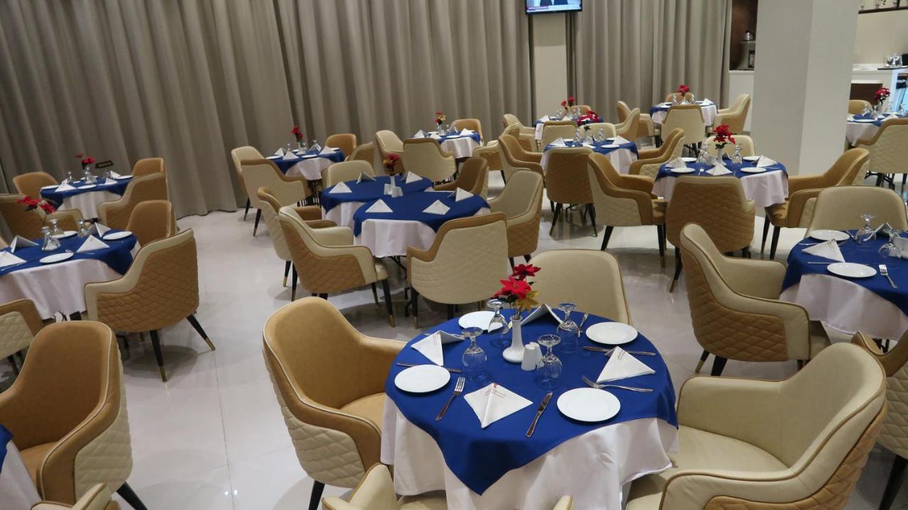 Pars International Hotel Манама Екстериор снимка